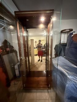 Vintage Display Cabinet (w/Shelves)