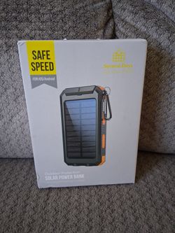 Outdoor Protection Solar Power Bank - Ultra Bright Flashlight Edition - NEW
