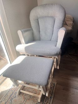 Rocking chair with Ottoman