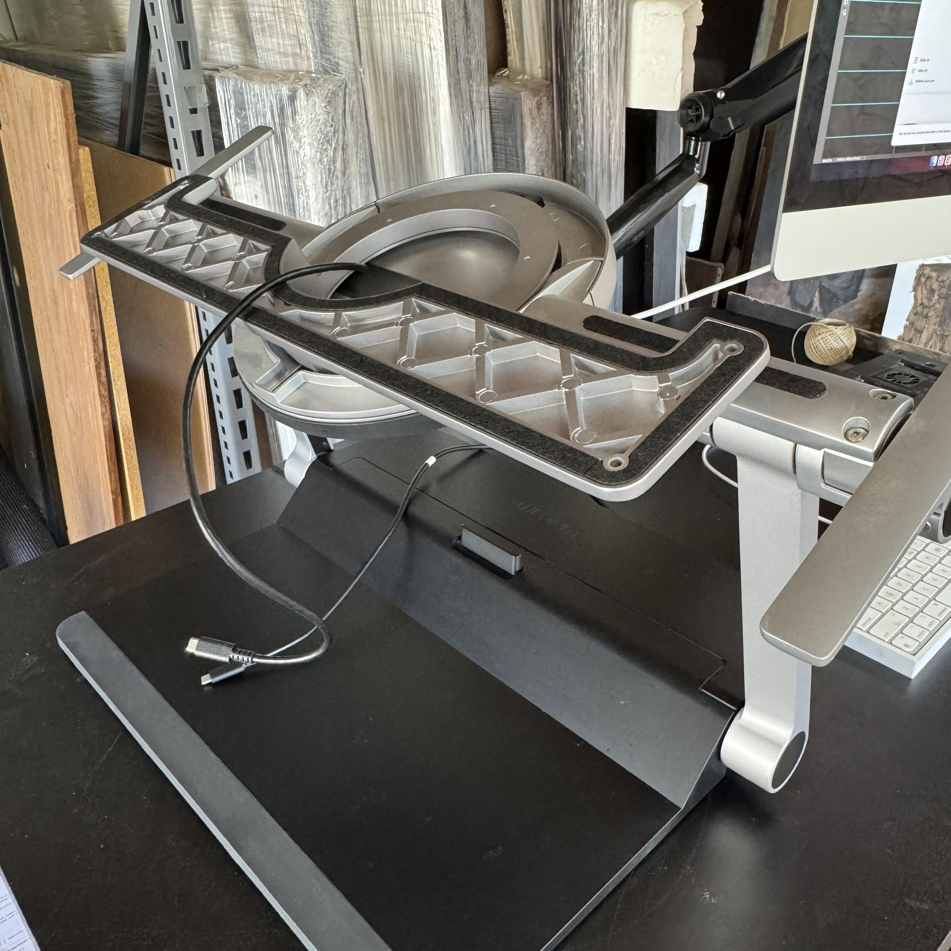 Wacom Cintiq Ergo Stand