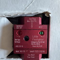 Earthquake gas shutoff valve