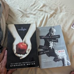 Twilight & 13 Reasons Why Paperbacks