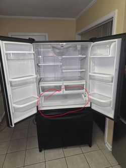 Kenmore Elite refrigerator with ice maker