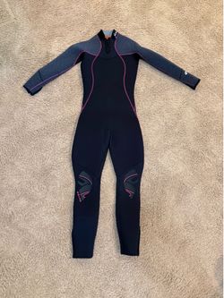 Bare 7mm Women’s Nixie Ultra Full Wetsuit 8T