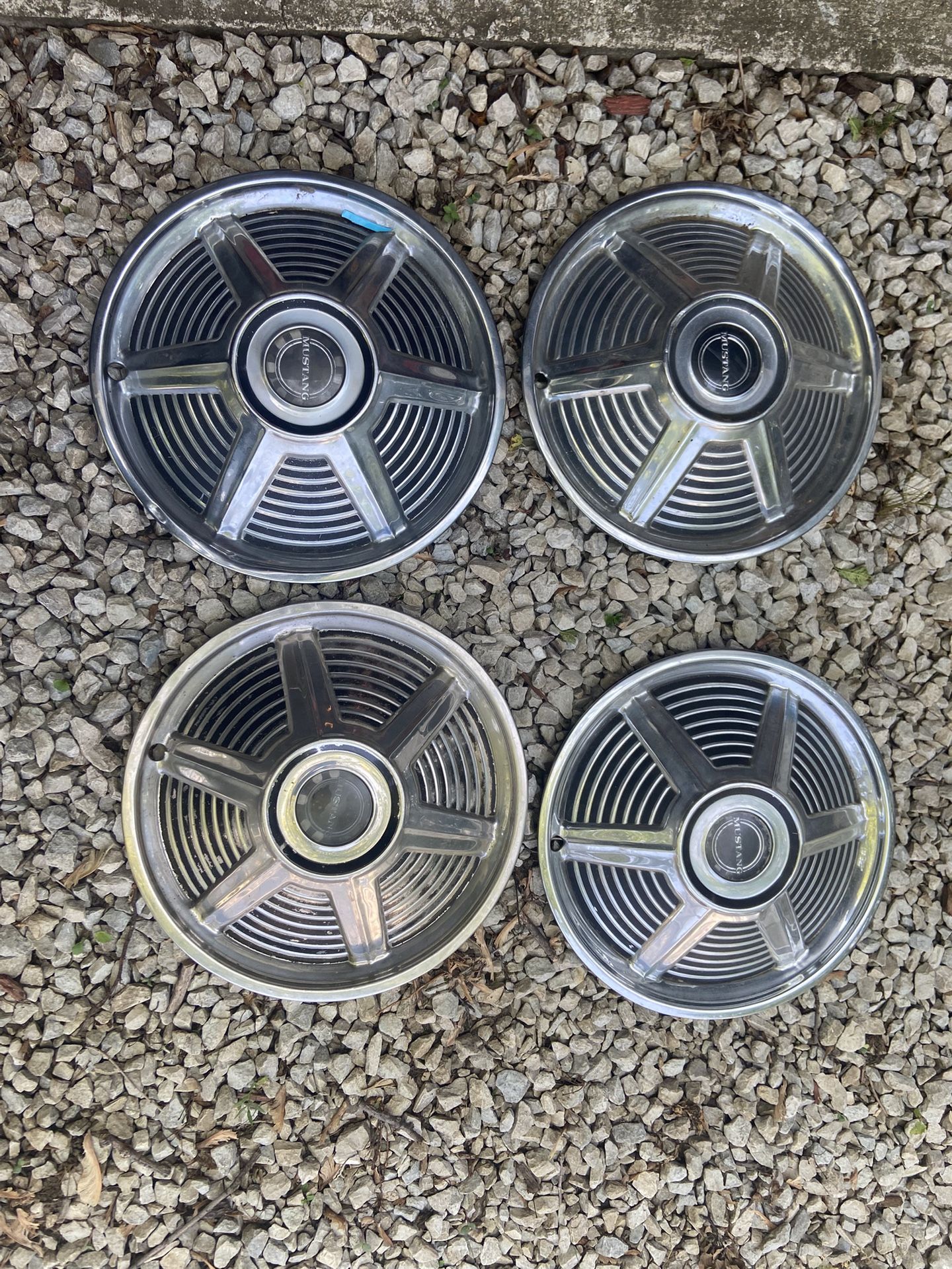1964 Ford Mustang Hub Caps