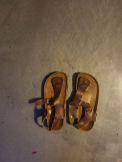 Girls sandals size 2