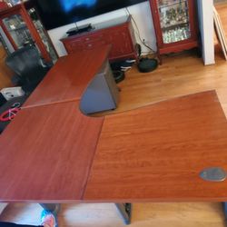 L Shape Adjustable Desk, Heavy Duty Furniture. 