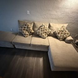 3 Seat Sectional With 1 ottoman And 3 Pillows