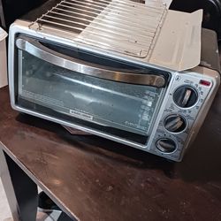 Like New Black And Decker TOASTER Oven $65 Firm New Over $100+  