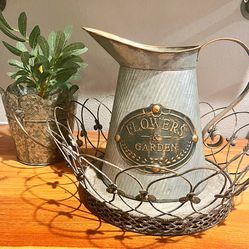 Vintage Style Watering Can/Flower Vase