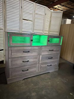 6 Drawer Dresser with LED Lights and Charging Station, Farmhouse Chest of Drawers Closet Organizer, Clothes Storage Cabinet Double Dressers for Bedroo