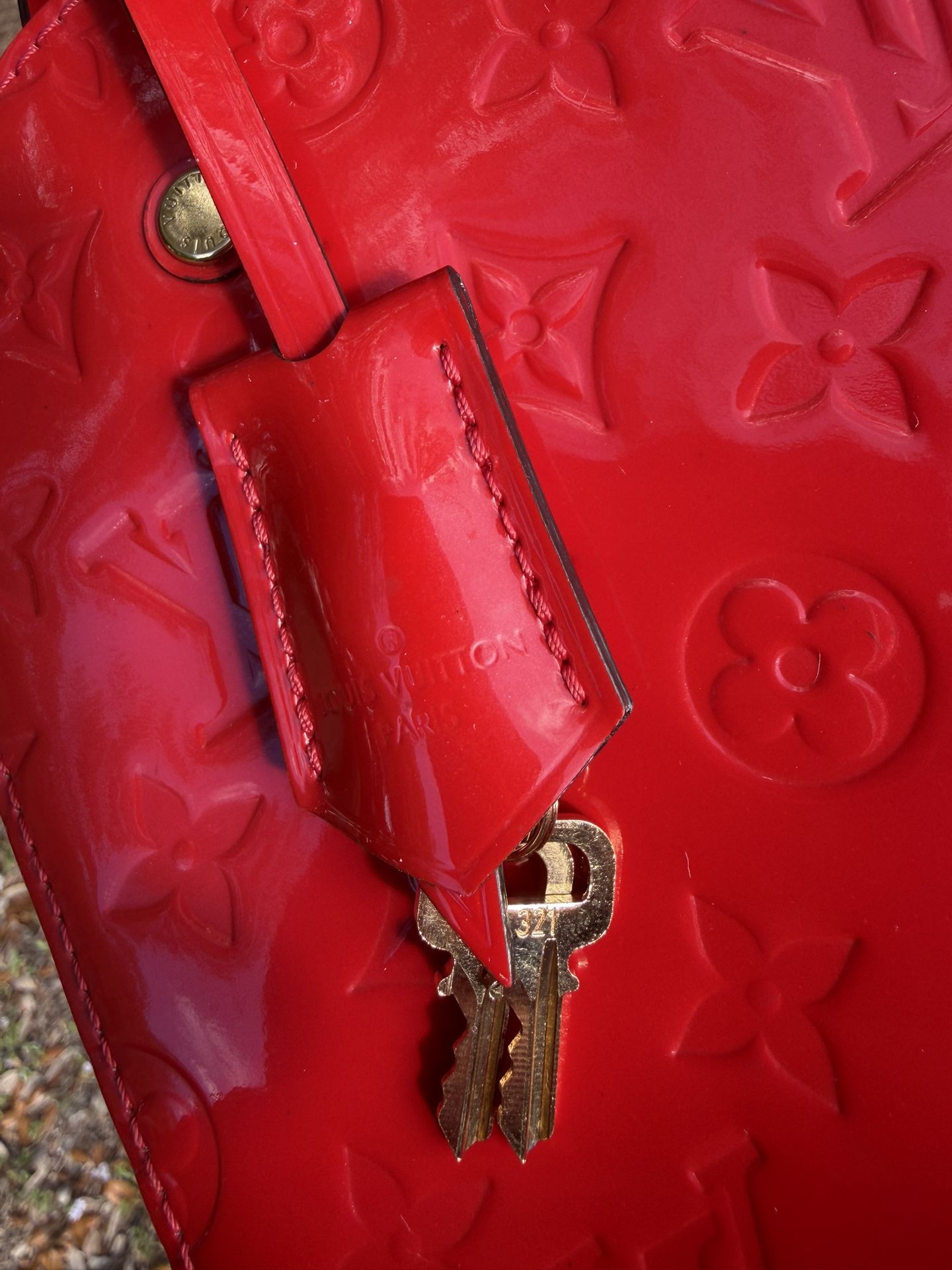 Authentic Louis Vuitton Hand Bag Montaigne BB Red Vernis