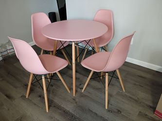 Dining room table