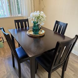 Dinning Table For Four With  Cushioned Chair