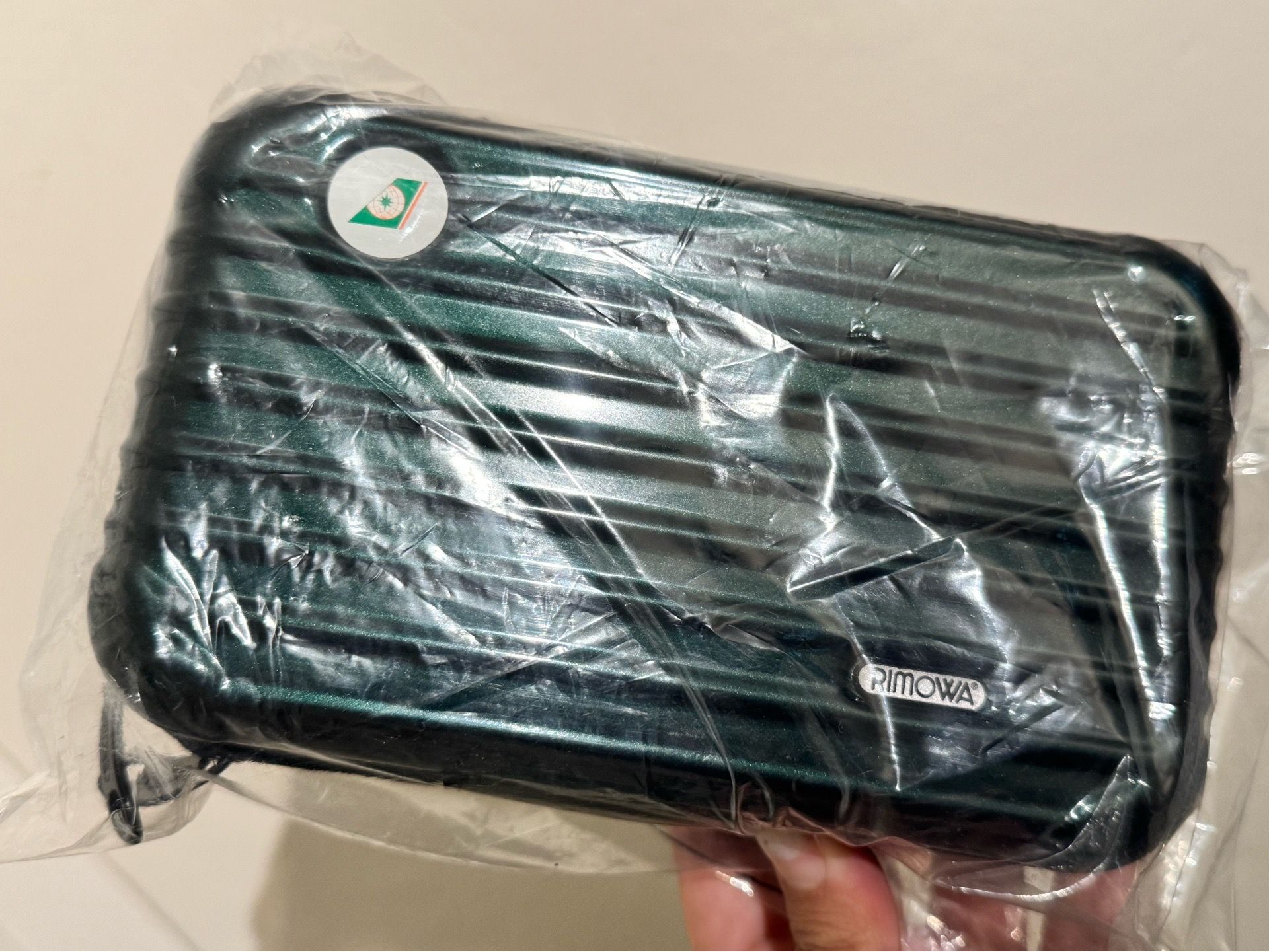 Bn Rimowa x EVA Air Business Class Amenity Case sealed