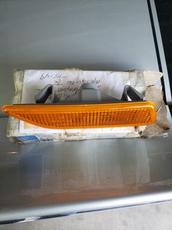500 Mercedes side marker lens