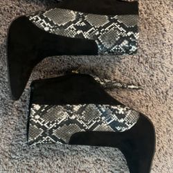 Shoe Dazzle Boots 