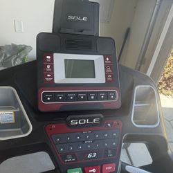 Sole F63 Treadmill