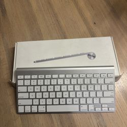 Apple Wireless Keyboard 