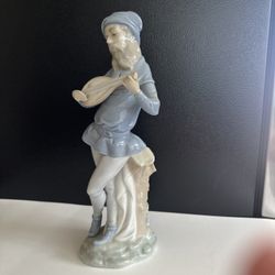 Lladro Figurine Minstrel With Mandolin 