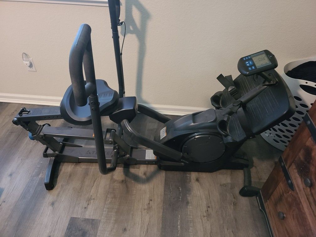 Teeter Power10 Rowing Machine Like New!!! 400$ Paid 1000 For It.