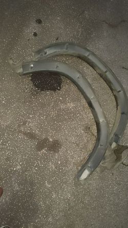 Toyota Tundra rear fender flares ( Only 2 available )