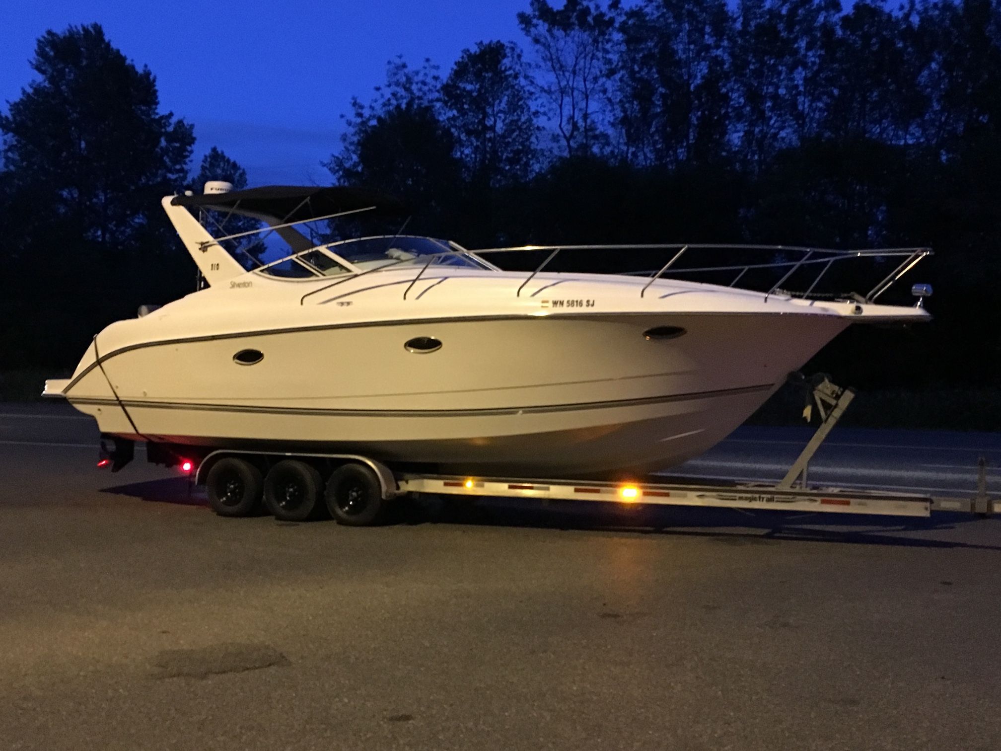 1996 Silverton 310 Express