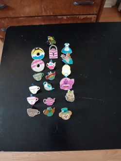 Disneyland Disney pins