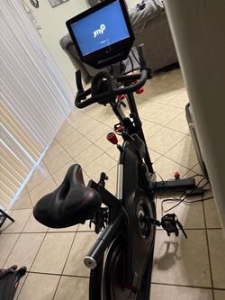 Bowflex Indoor Cycling Bike with Screen