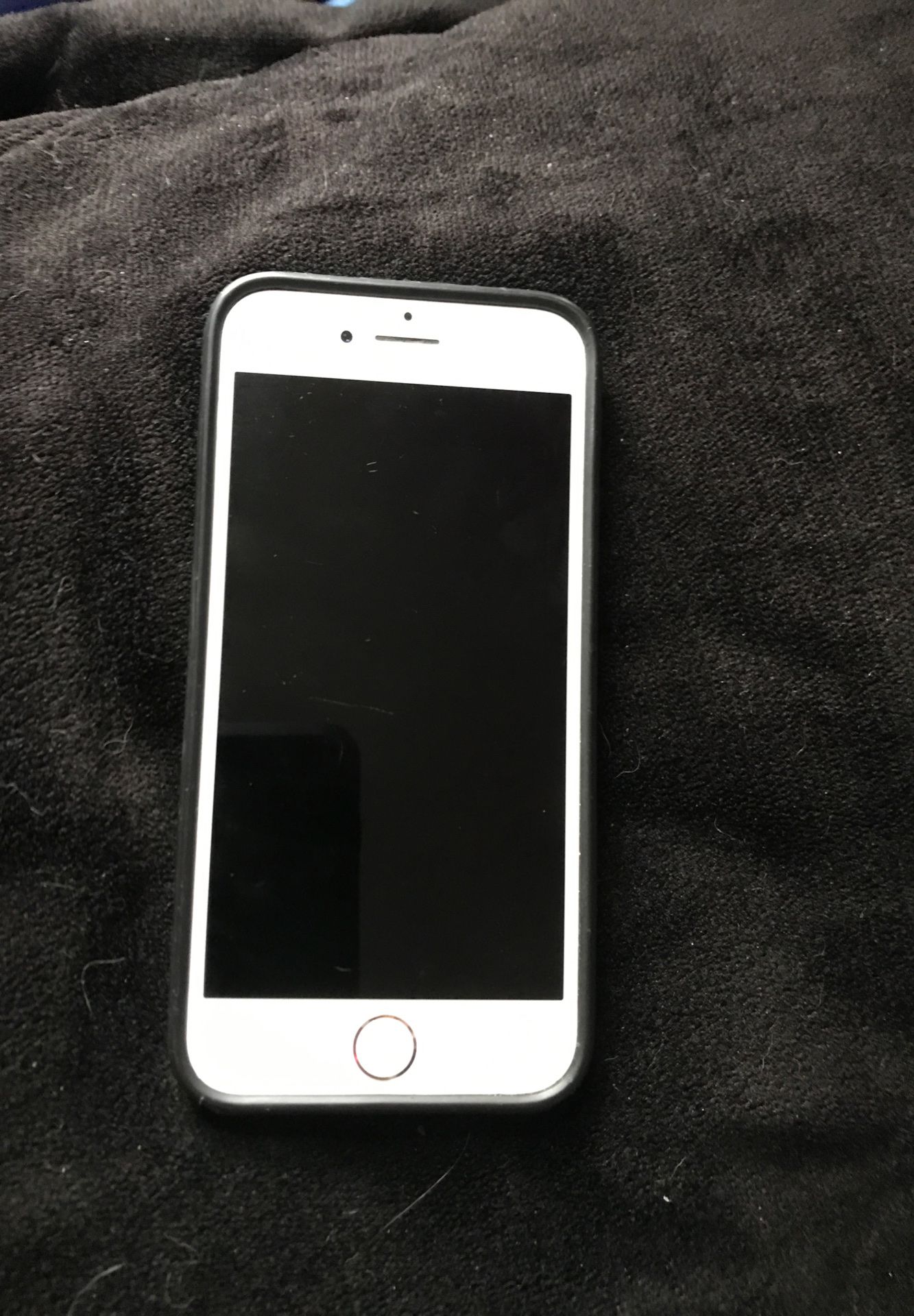 iPhone 7 (Unlocked) 9/10 condition 32 gbs of storage