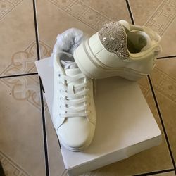 Brand New Tennis Shoes For woman 8 