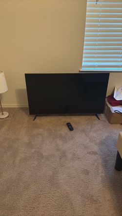 Hisense Flat Screen TV with Remote