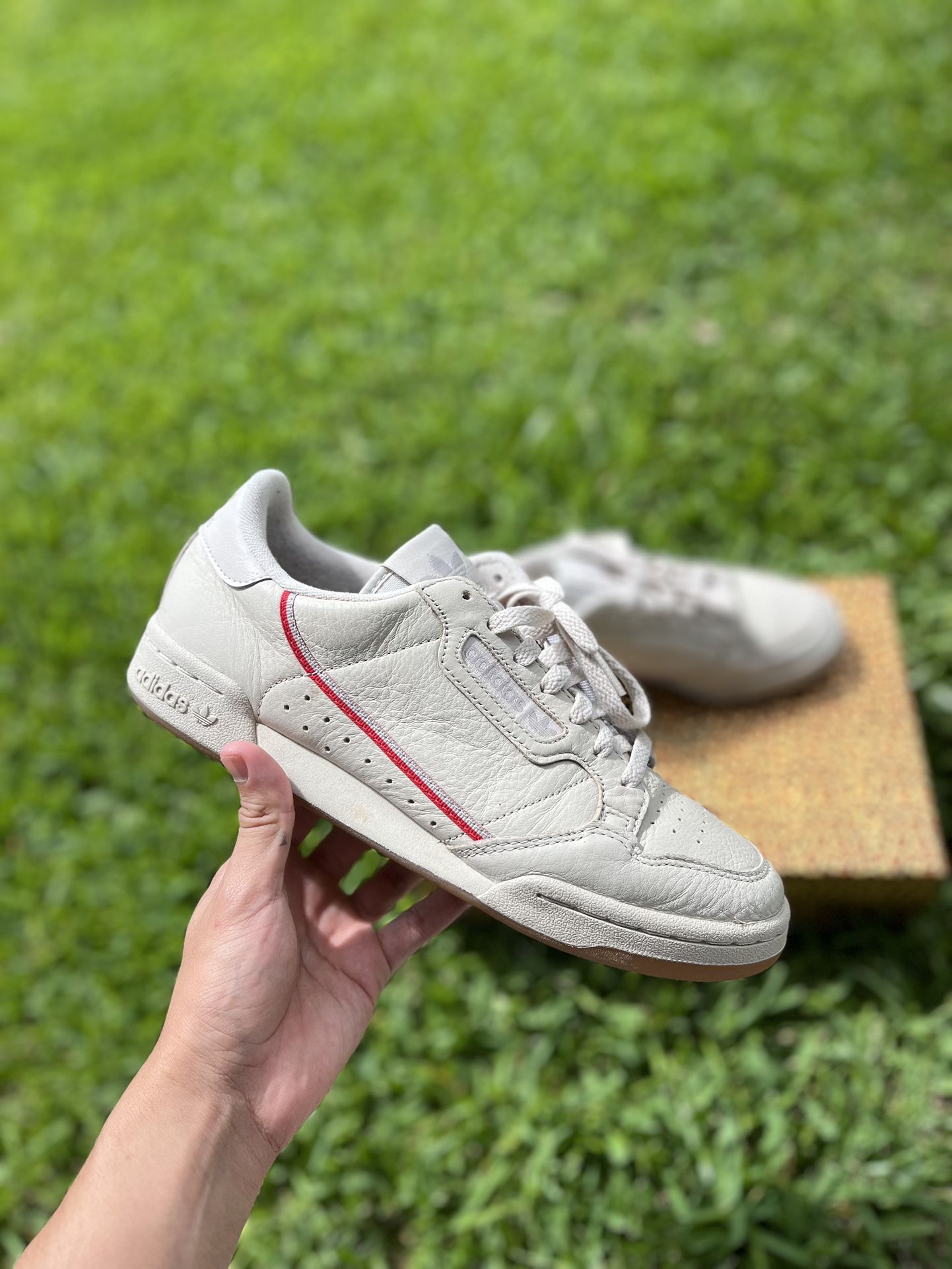 Adidas Continental