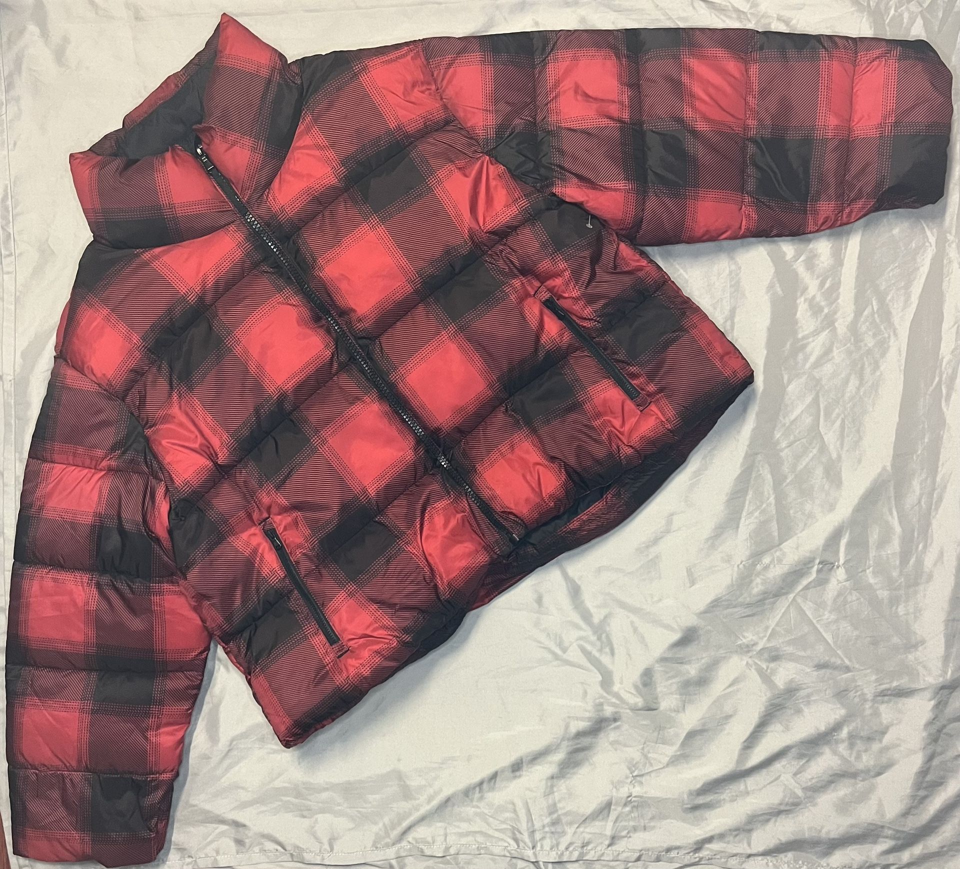 Free Shipping Old Navy Womens Water-Resistant Frost Free Short Puffer Jacket Red Plaid Size XL