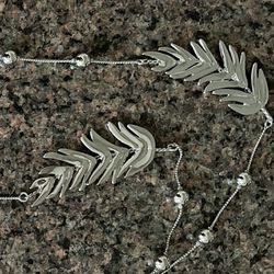 DellOlio 40” Leaf Design Vintage Necklace
