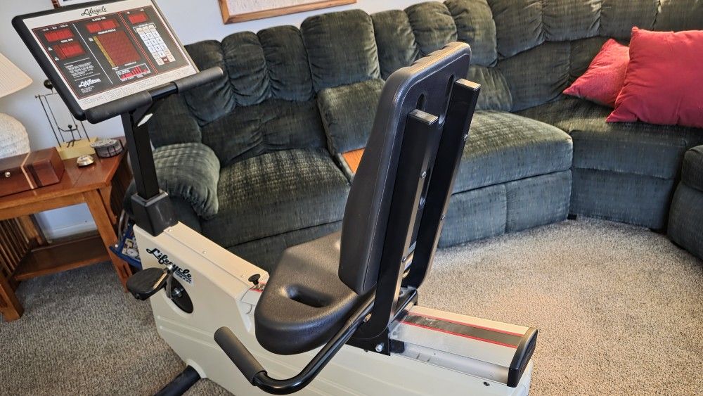Lifestyle 5500R Recumbent Exercise Bike