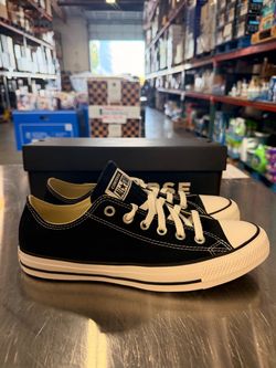 Converse Unisex All Star Low Top Shoes Available in Size 7.5 or 9 Brand New In Box
