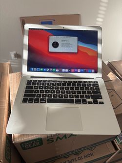 Apple MacBook Air 13-Inch Laptop