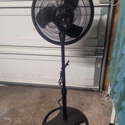  🌞💨💨16 inch Standup Fan, 🌞💨
