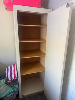 Storage cabinet