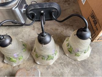 3 Bulb Light Fixture