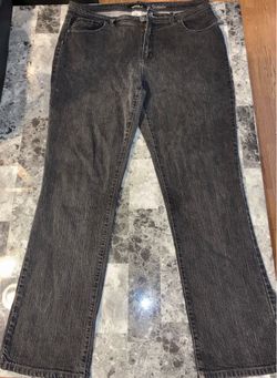 Women’s Jordache Straight Leg Jeans— Size 16– Good Conditon