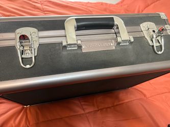 Vanguard Photo aluminum Reinforced W/ Shoulder Strap &Keys