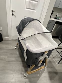 HARPA BABY BASSINET BRAND NEW