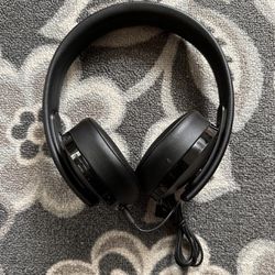 PlayStation Gold Wireless Headset (NO DONGLE/NO SOUND ON LEFT)