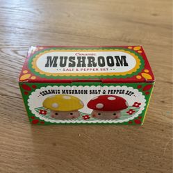 Mushroom Salt & Pepper Shakers