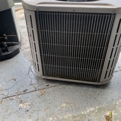 2 Ton Carrier 410 A 3 .5 Ton Goodman R22 Excellent Running Condition