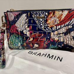Authentic Brahmin Daisy Wristlet from the Metamorphosis Collection 
