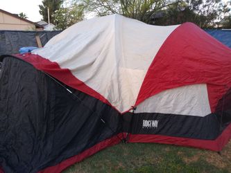 Large 4 Room Ridgeway By Kelty Tent. 18 x15.5x76