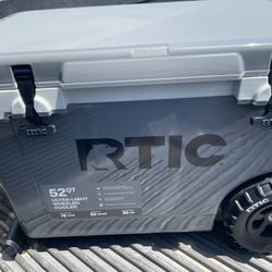 Rtic Cooler 52qt Wheeled 